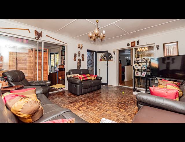 4 BEDROOM HOUSE FOR SALE IN RACEVIEW